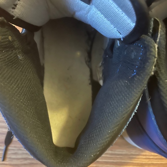 Jordan 1 Retro Royal 2017 - Picture 6 of 10